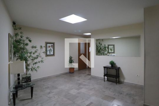 Hall de apartamento para alugar com 2 quartos, 70m² em Pinheiros, São Paulo