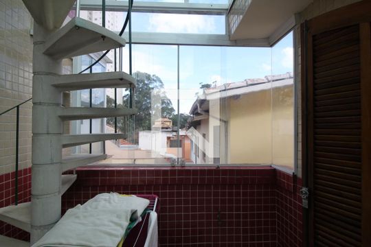Varanda de casa para alugar com 3 quartos, 240m² em Vila Anhangüera, São Paulo