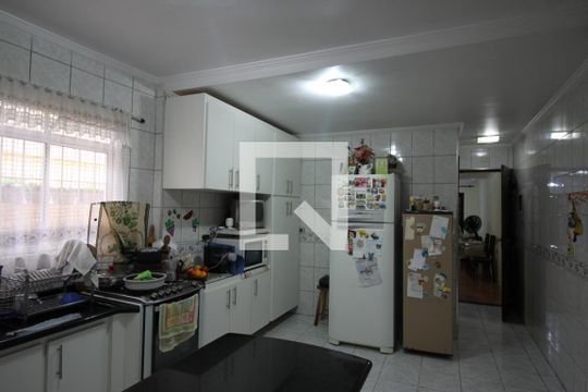 Cozinha de casa para alugar com 3 quartos, 240m² em Vila Anhangüera, São Paulo