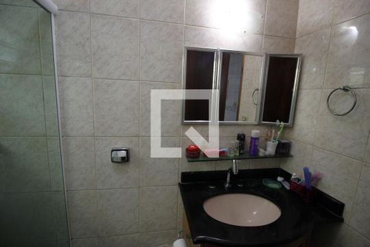 Banheiro 2 de casa para alugar com 3 quartos, 240m² em Vila Anhangüera, São Paulo