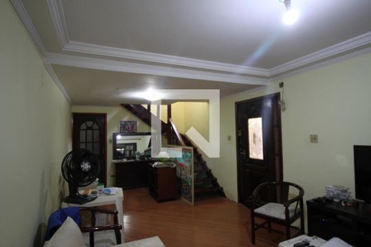 Sala de casa para alugar com 3 quartos, 240m² em Vila Anhangüera, São Paulo