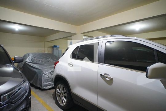 Garagem de apartamento à venda com 4 quartos, 110m² em Passo D’areia, Porto Alegre
