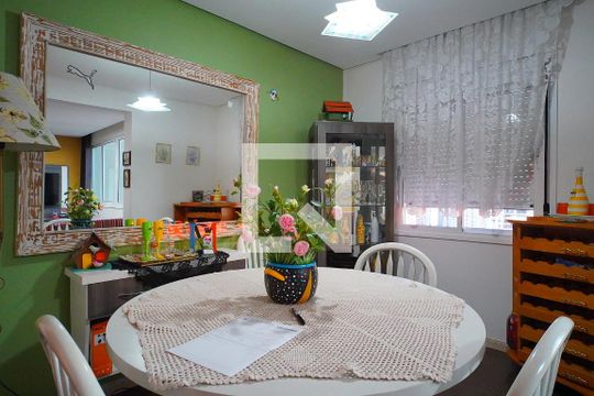 Sala de apartamento à venda com 4 quartos, 110m² em Passo D’areia, Porto Alegre