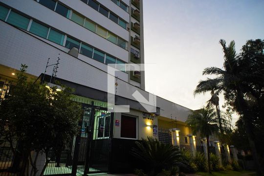 Fachada do Condomínio de apartamento à venda com 4 quartos, 110m² em Passo D’areia, Porto Alegre
