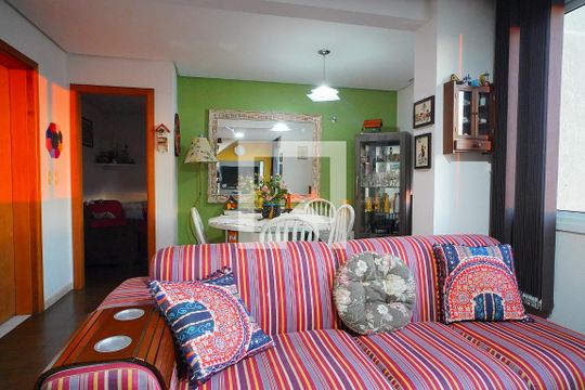 Sala de apartamento à venda com 4 quartos, 110m² em Passo D’areia, Porto Alegre