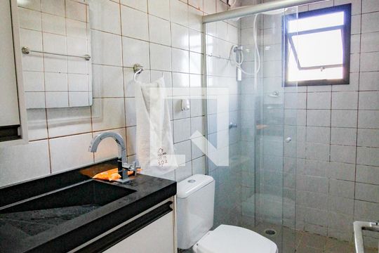 banheiro social de apartamento para alugar com 2 quartos, 67m² em Vila Aurora (zona Norte), São Paulo