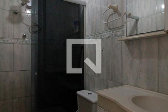 Banheiro Social de apartamento para alugar com 2 quartos, 30m² em Inhauma, Rio de Janeiro