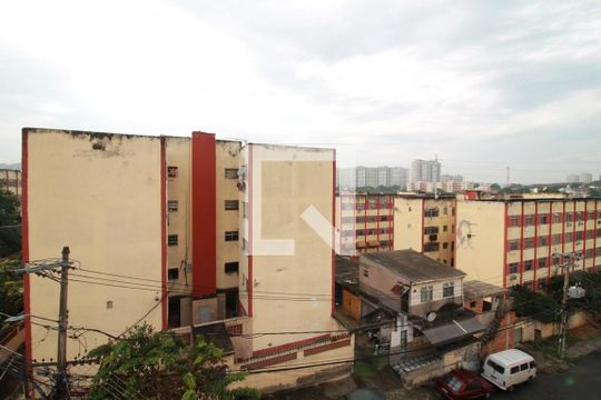 Vista de apartamento para alugar com 2 quartos, 30m² em Inhauma, Rio de Janeiro