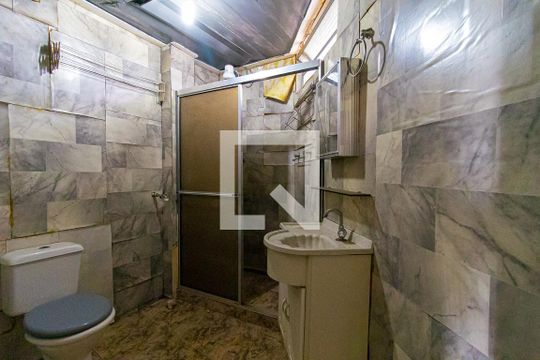 Banheiro de apartamento para alugar com 1 quarto, 30m² em Santa Efigênia, São Paulo