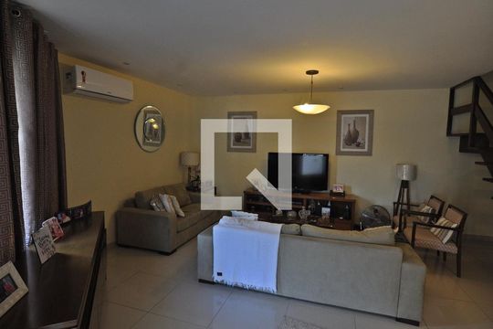 Sala de casa de condomínio à venda com 3 quartos, 173m² em Jacarepaguá, Rio de Janeiro