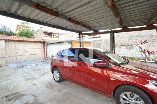 Garagem de casa à venda com 3 quartos, 138m² em Jardim Bom Clima, Guarulhos