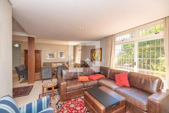 Sala de TV de casa à venda com 4 quartos, 350m² em Três Figueiras, Porto Alegre