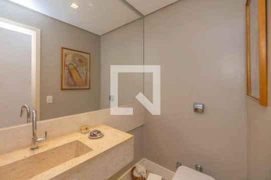 Lavabo de casa à venda com 4 quartos, 350m² em Três Figueiras, Porto Alegre