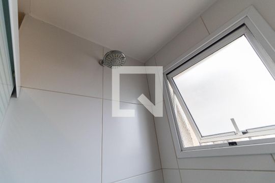 Banheiro de apartamento à venda com 2 quartos, 50m² em Vila das Merces, São Paulo