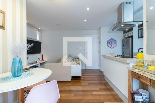 Sala de apartamento à venda com 2 quartos, 50m² em Vila das Merces, São Paulo