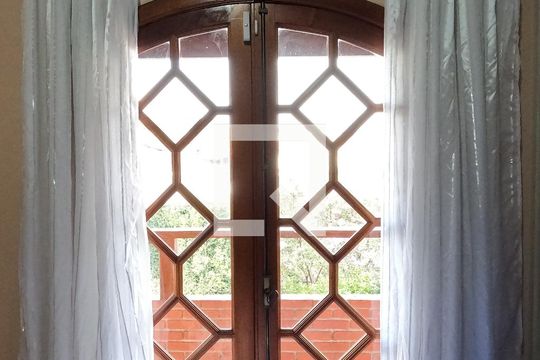 Vista do Quarto 1 de casa à venda com 5 quartos, 404m² em Parque Renato Maia, Guarulhos