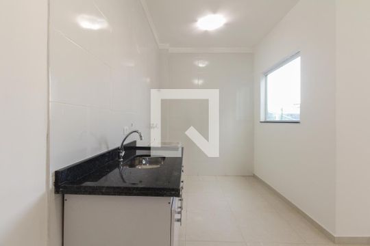 Cozinha  de apartamento para alugar com 1 quarto, 33m² em Vila Esperança, São Paulo