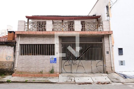 Fachada de casa à venda com 6 quartos, 319m² em Vila São Pedro, Santo André