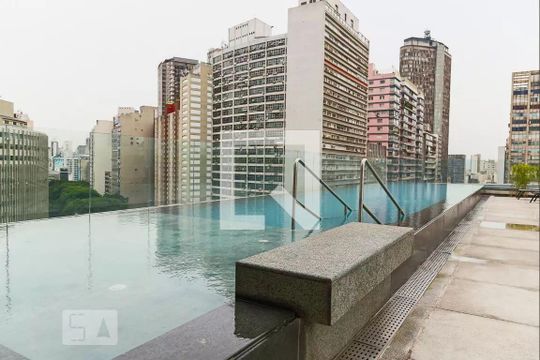 Área comum - Piscina de kitnet/studio para alugar com 1 quarto, 25m² em Centro, São Paulo