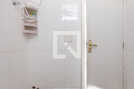 Banheiro 2 piso 2 de casa para alugar com 7 quartos, 500m² em Caiçaras, Belo Horizonte