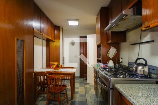 Cozinha de apartamento à venda com 4 quartos, 420m² em Recreio dos Bandeirantes, Rio de Janeiro
