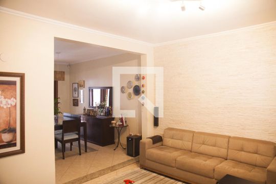 Casa para alugar com 3 quartos, 160m² em Bela Vista, São Paulo