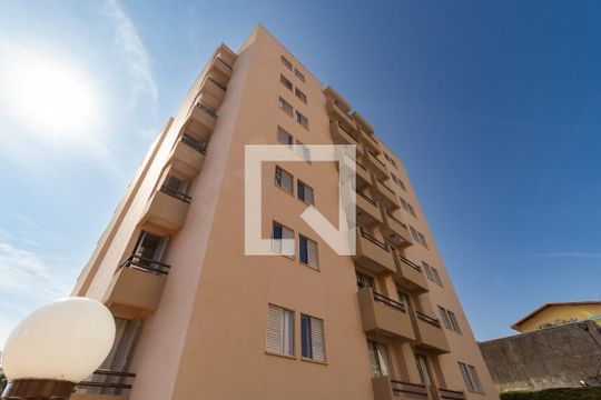 Fachada do bloco de apartamento para alugar com 3 quartos, 75m² em Jardim Tamoio, Jundiaí