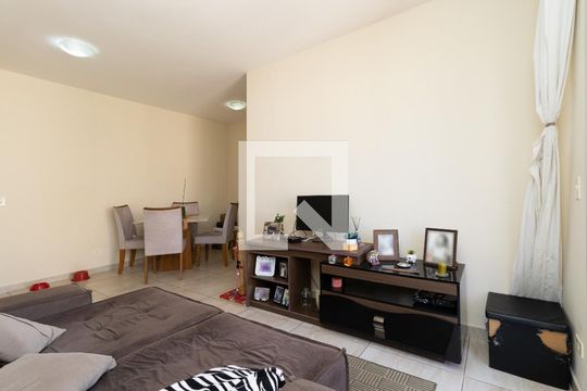 Sala de apartamento para alugar com 3 quartos, 75m² em Jardim Tamoio, Jundiaí