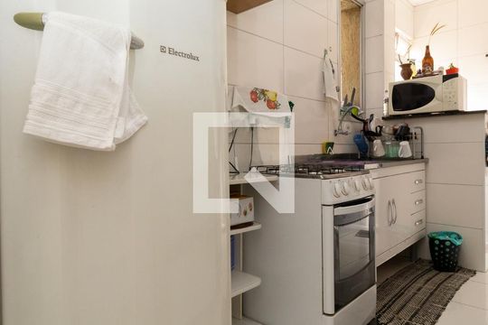 Cozinha de apartamento para alugar com 3 quartos, 75m² em Jardim Tamoio, Jundiaí