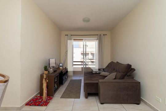 Sala de apartamento para alugar com 3 quartos, 75m² em Jardim Tamoio, Jundiaí