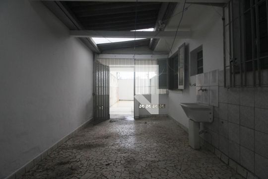 Área de Serviço de casa à venda com 3 quartos, 316m² em Vila Sonia, São Paulo