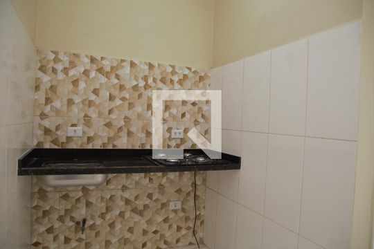 Cozinha de apartamento para alugar com 1 quarto, 25m² em Canto do Forte, Praia Grande