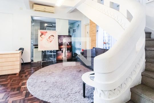 Sala 1 de casa à venda com 4 quartos, 536m² em Rio Branco, Porto Alegre