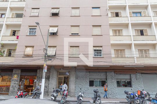 Fachada do Prédio de apartamento à venda com 1 quarto, 50m² em Santa Ifigênia, São Paulo