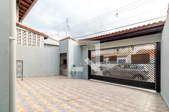 Garagem de casa à venda com 5 quartos, 370m² em Jardim Santa Barbara, Guarulhos
