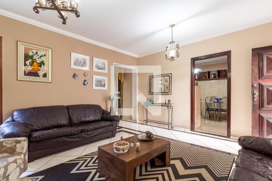 Sala de Estar de casa à venda com 5 quartos, 370m² em Jardim Santa Barbara, Guarulhos