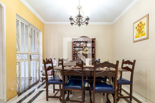 Sala de Jantar e TV de casa para alugar com 5 quartos, 370m² em Jardim Santa Barbara, Guarulhos
