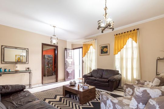 Sala de Estar de casa para alugar com 5 quartos, 370m² em Jardim Santa Barbara, Guarulhos