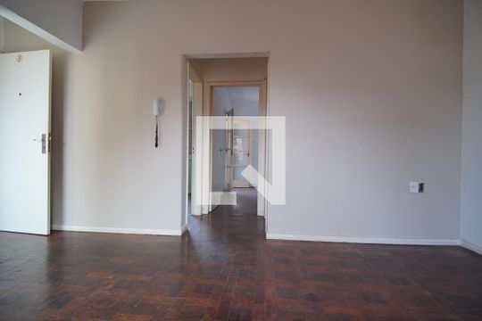 Sala de apartamento para alugar com 2 quartos, 60m² em São João, Porto Alegre