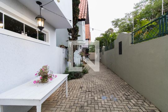 Área comum de casa de condomínio para alugar com 2 quartos, 90m² em Jardim Europa, Sorocaba