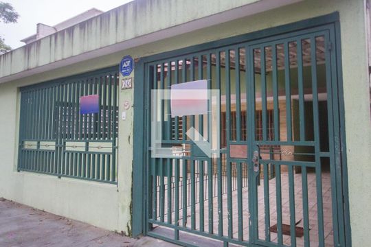 Fachada de casa à venda com 3 quartos, 200m² em Vila Congonhas, São Paulo