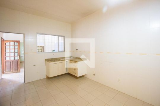 Cozinha de casa à venda com 3 quartos, 200m² em Vila Congonhas, São Paulo