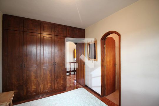 Quarto 2 - Suíte de casa para alugar com 5 quartos, 342m² em Vila Campo Grande, São Paulo