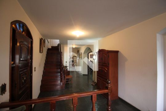 Sala de casa para alugar com 5 quartos, 342m² em Vila Campo Grande, São Paulo