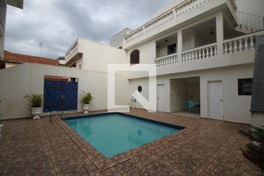 Piscina de casa para alugar com 5 quartos, 342m² em Vila Campo Grande, São Paulo