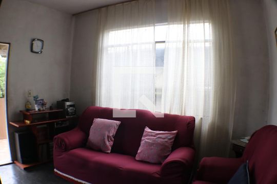 Casa à venda com 3 quartos, 500m² em Taquara, Rio de Janeiro