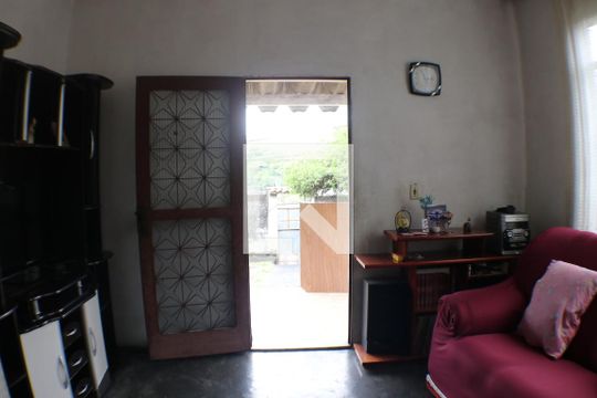 Casa à venda com 3 quartos, 500m² em Taquara, Rio de Janeiro