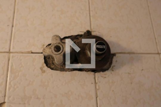 Banheiro de Serviço de apartamento para alugar com 2 quartos, 57m² em Moema, São Paulo