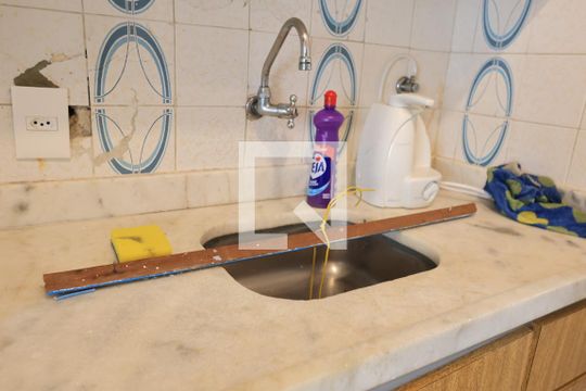 Cozinha de apartamento para alugar com 2 quartos, 57m² em Moema, São Paulo