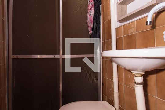 anheiro de Serviço de casa à venda com 3 quartos, 270m² em Vila Nova, Porto Alegre